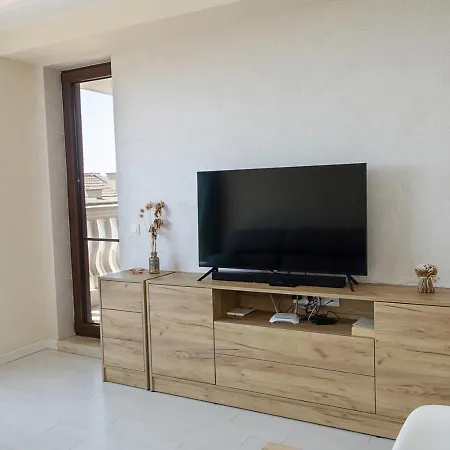 Elegant 1br In The Center Of By Flat Manаger Апартамент