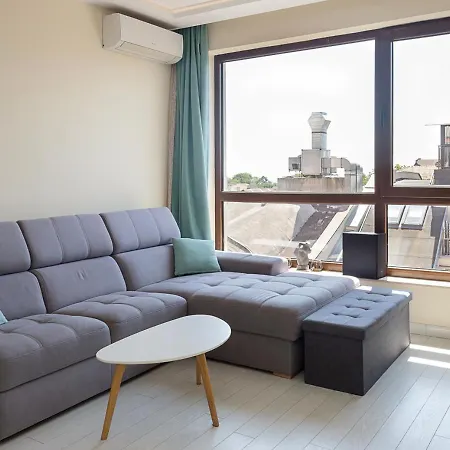 Апартамент Elegant 1br In The Center Of By Flat Manаger Варна